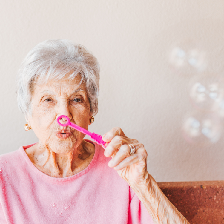 肌老化を引き起こす4つの要因